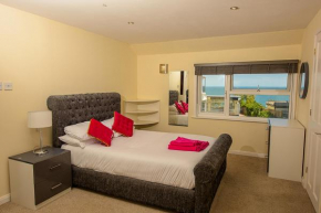 Cliff Top Apartment 3 Bedroom